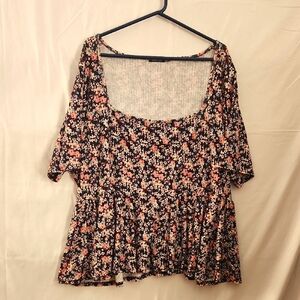 ⭐️3/$10⭐️ Boohoo Floral Print Blouse